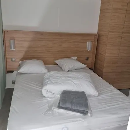 Location D'Un Mobil-Home De 35 M² Au Camping Les Sables D'Or - 4 Etoiles Avec Grand Parc Aquatique Le Grau-d'Agde Exterior photo