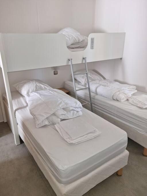 Location D'un Mobil-home De 35 M² Au Les Sables D'or - 4 Etoiles Avec Grand Parc Aquatique Le Grau-d'Agde